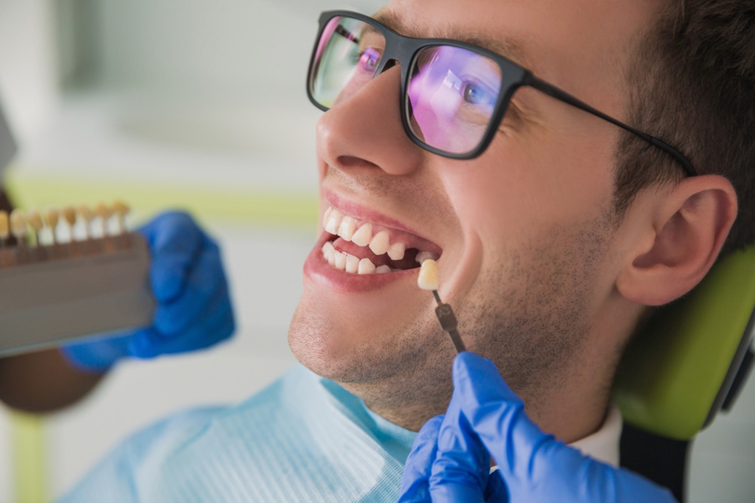 Choosing Acrylic Vs. Metal Partial Denture Implants